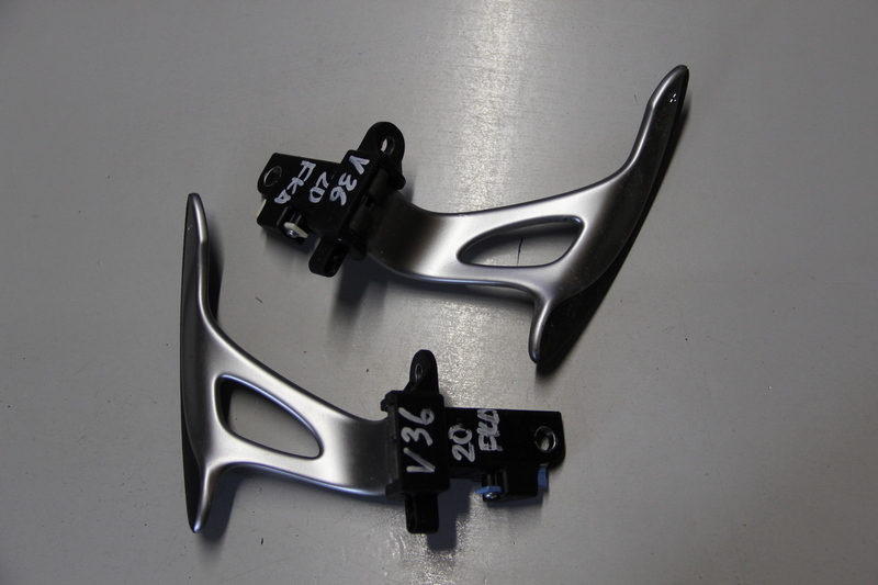 Подрулевые лепестки Nissan Skyline