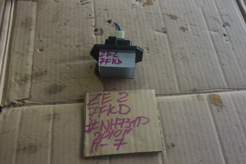 Резистор печки Honda Insight ZE2