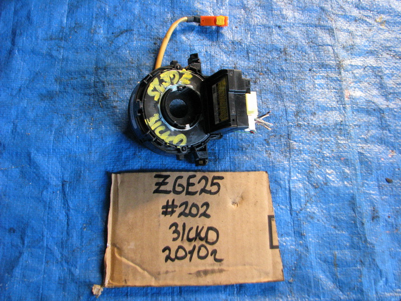 Шлейф подрулевой Toyota Wish ZGE25