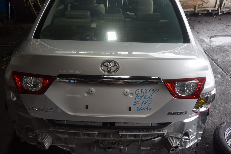 Крышка багажника Toyota Mark X GRX130