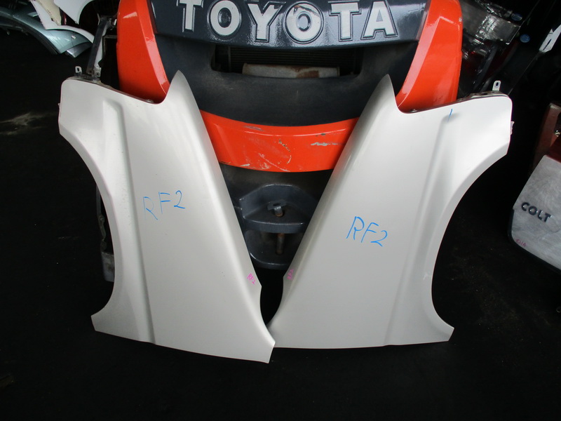 Крыло Honda Stepwgn RF2