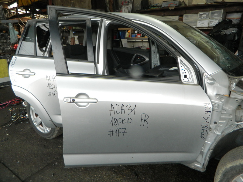 Дверь Toyota Rav4