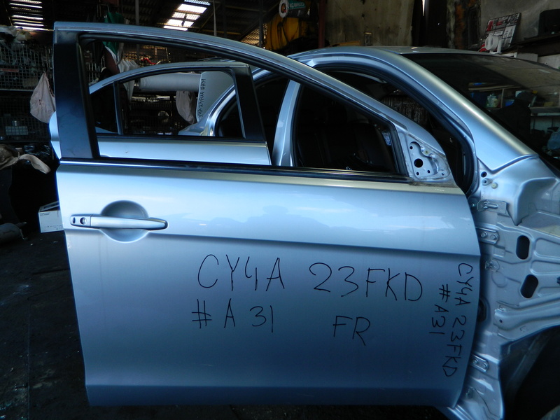 Дверь Mitsubishi Lancer CY4A