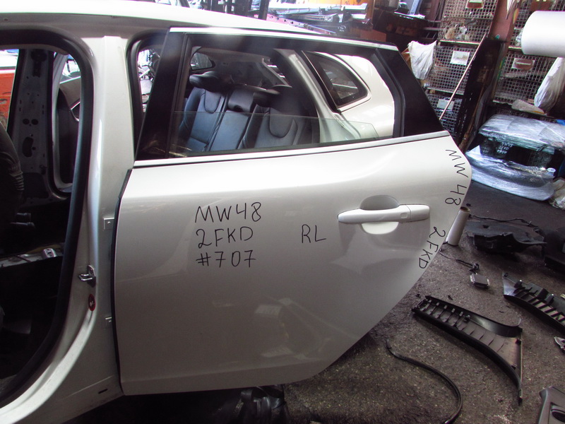 Дверь Volvo V40 MV48