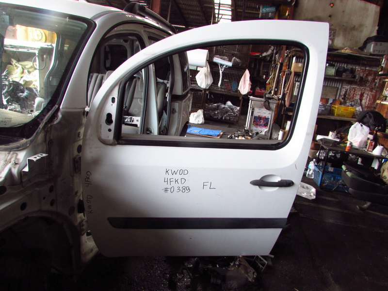Дверь Renaut Kangoo