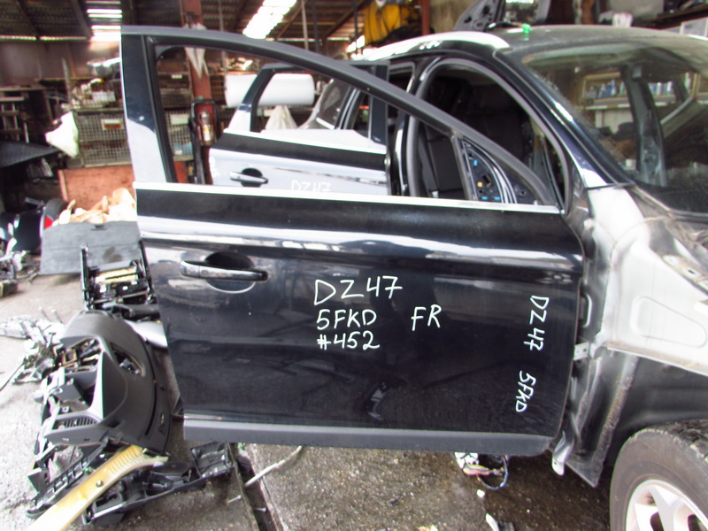 Дверь Volvo Xc60 DZ47