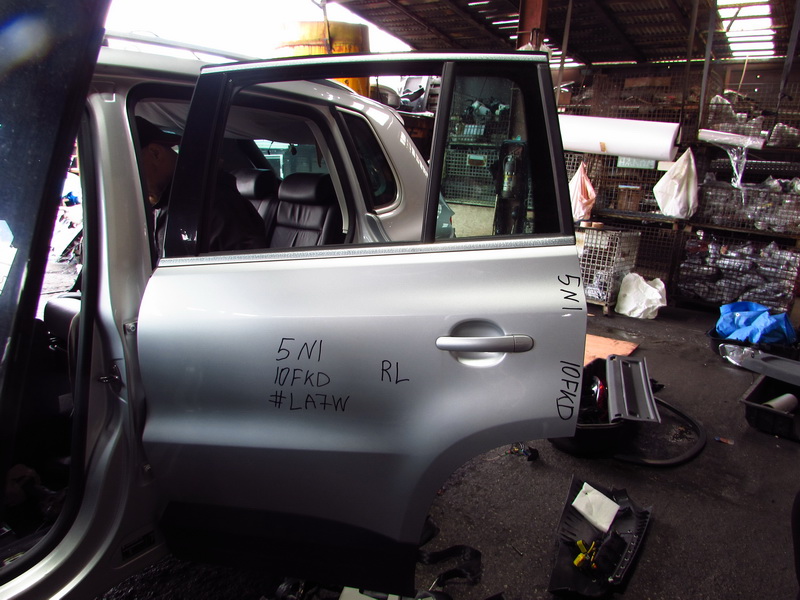 Дверь Volkswagen Tiguan 5N1