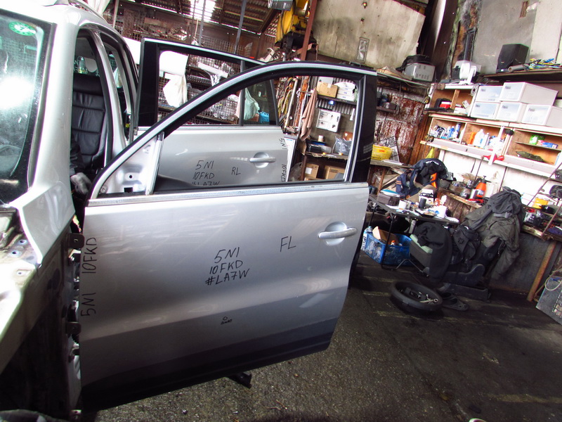 Дверь Volkswagen Tiguan 5N1