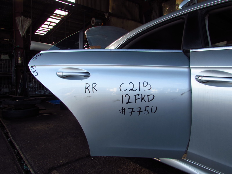 Дверь Mercedes-benz Cls-class