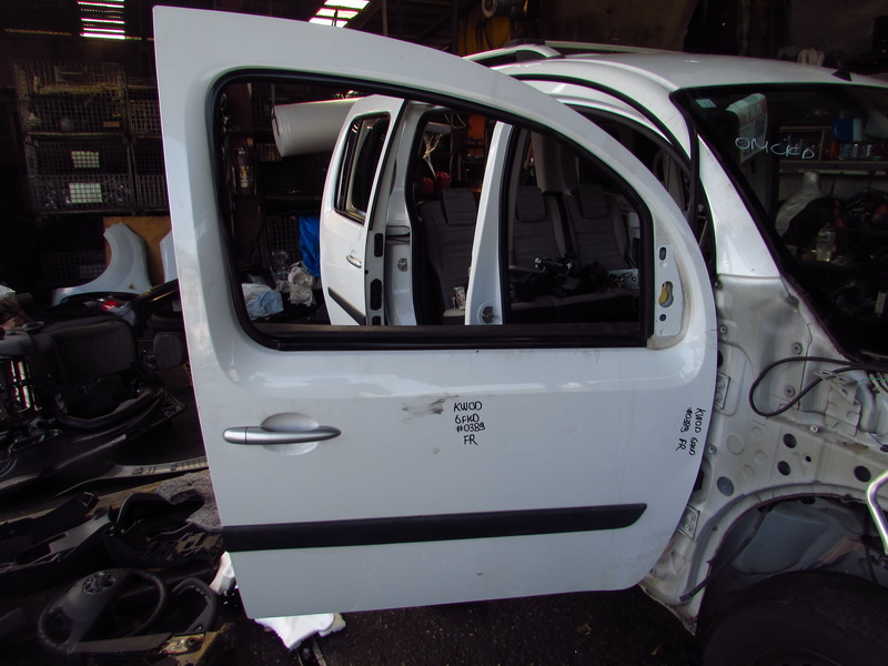 Дверь Renault Kangoo KW0D