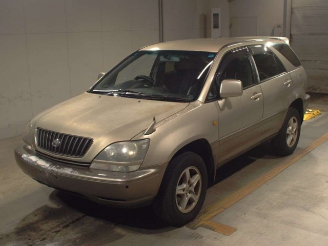 Toyota Harrier MCU10