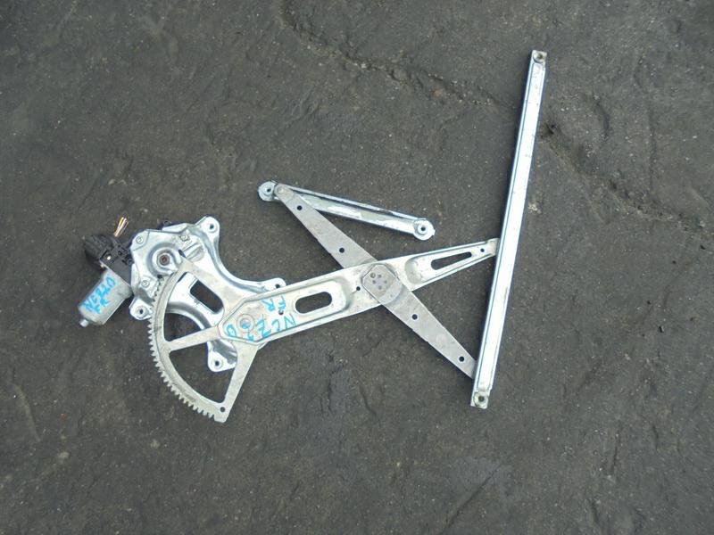 Стеклоподъемник Toyota Raum