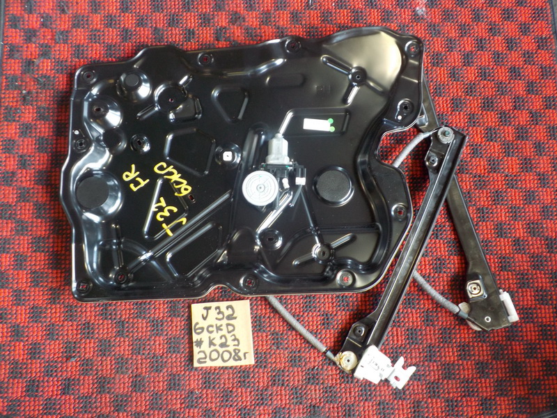 Стеклоподъемник Nissan Teana