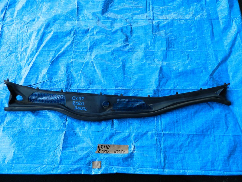 Решетка под лобовое стекло Toyota Mark II