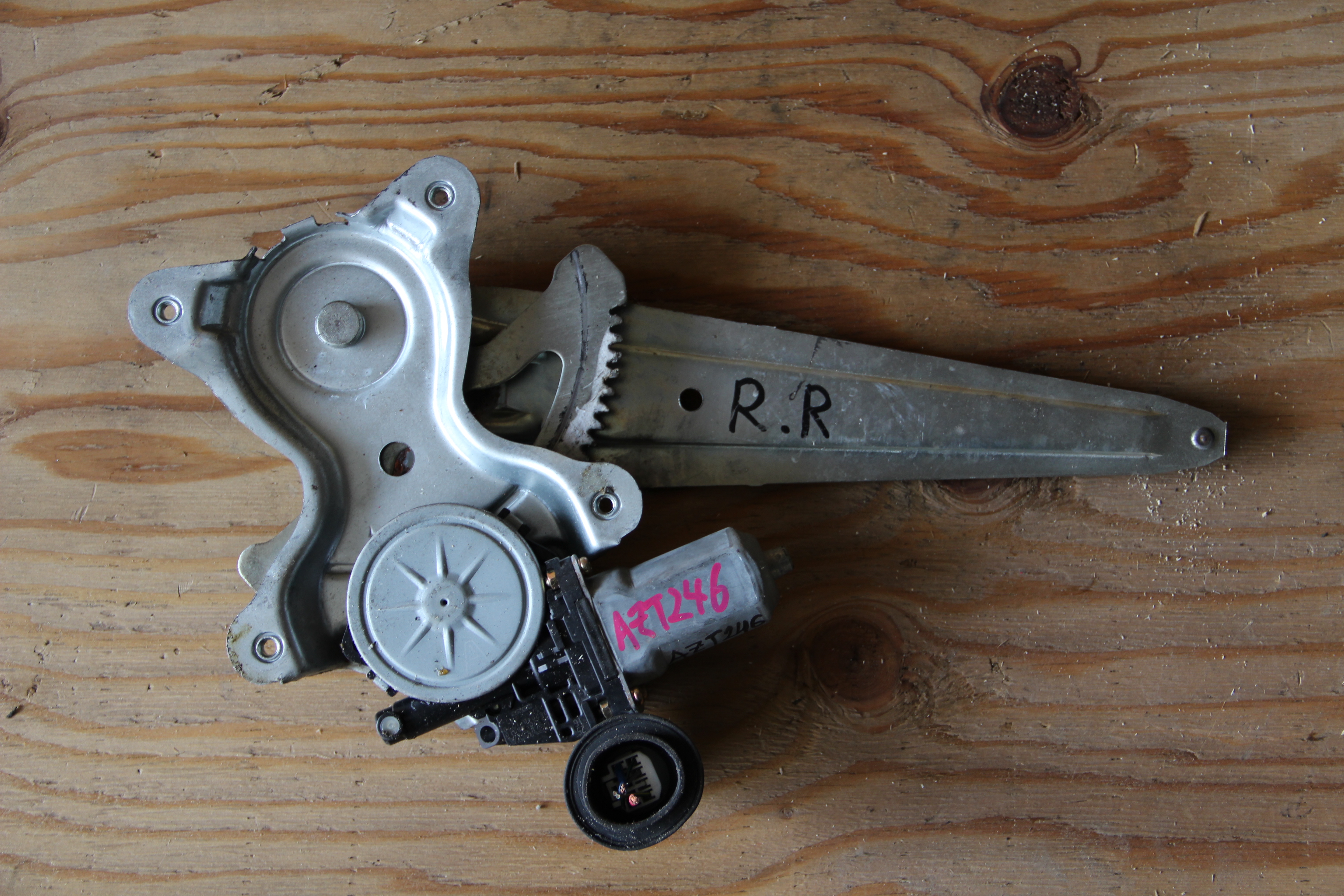 Стеклоподъемник Toyota Caldina