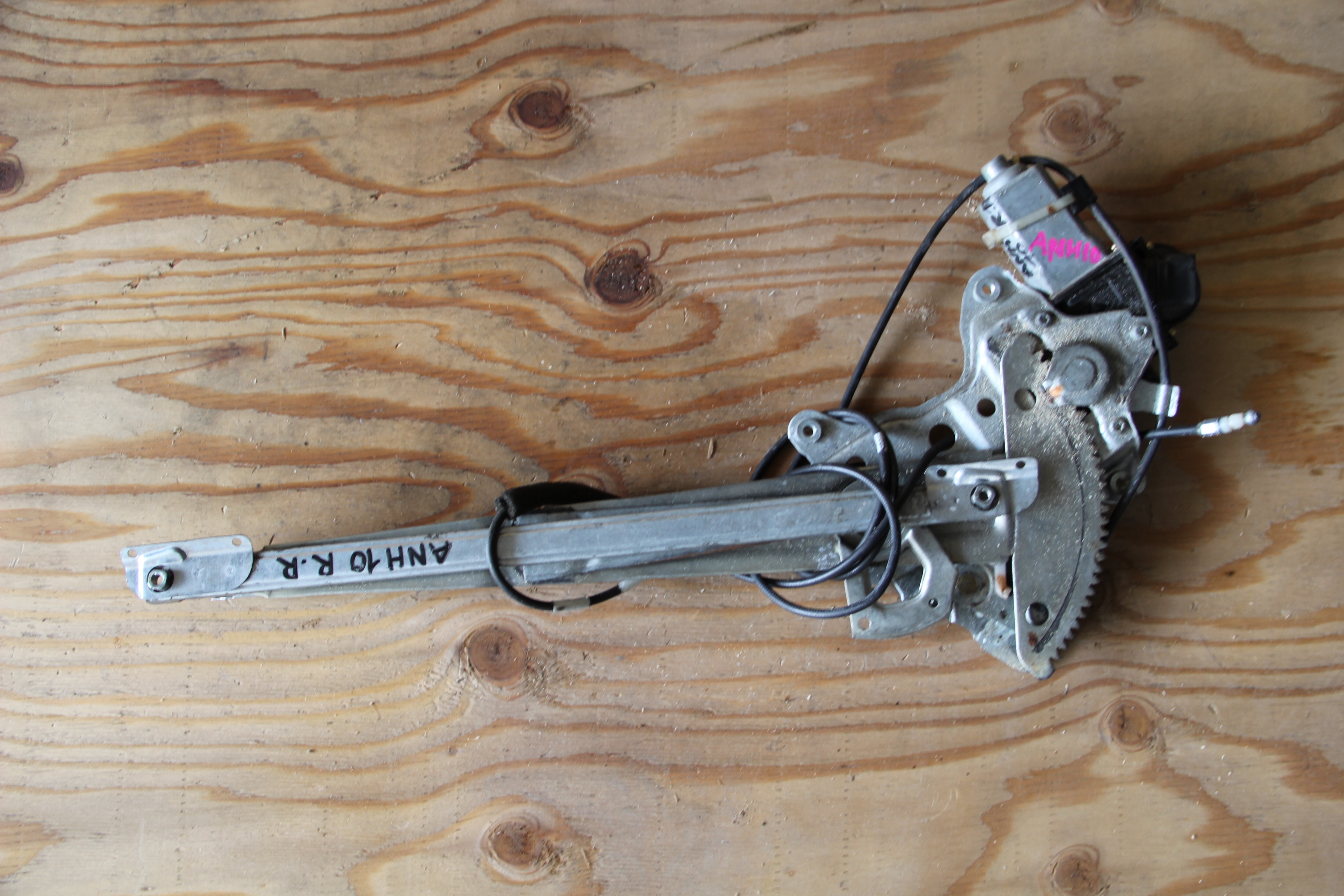 Стеклоподъемник Toyota Alphard