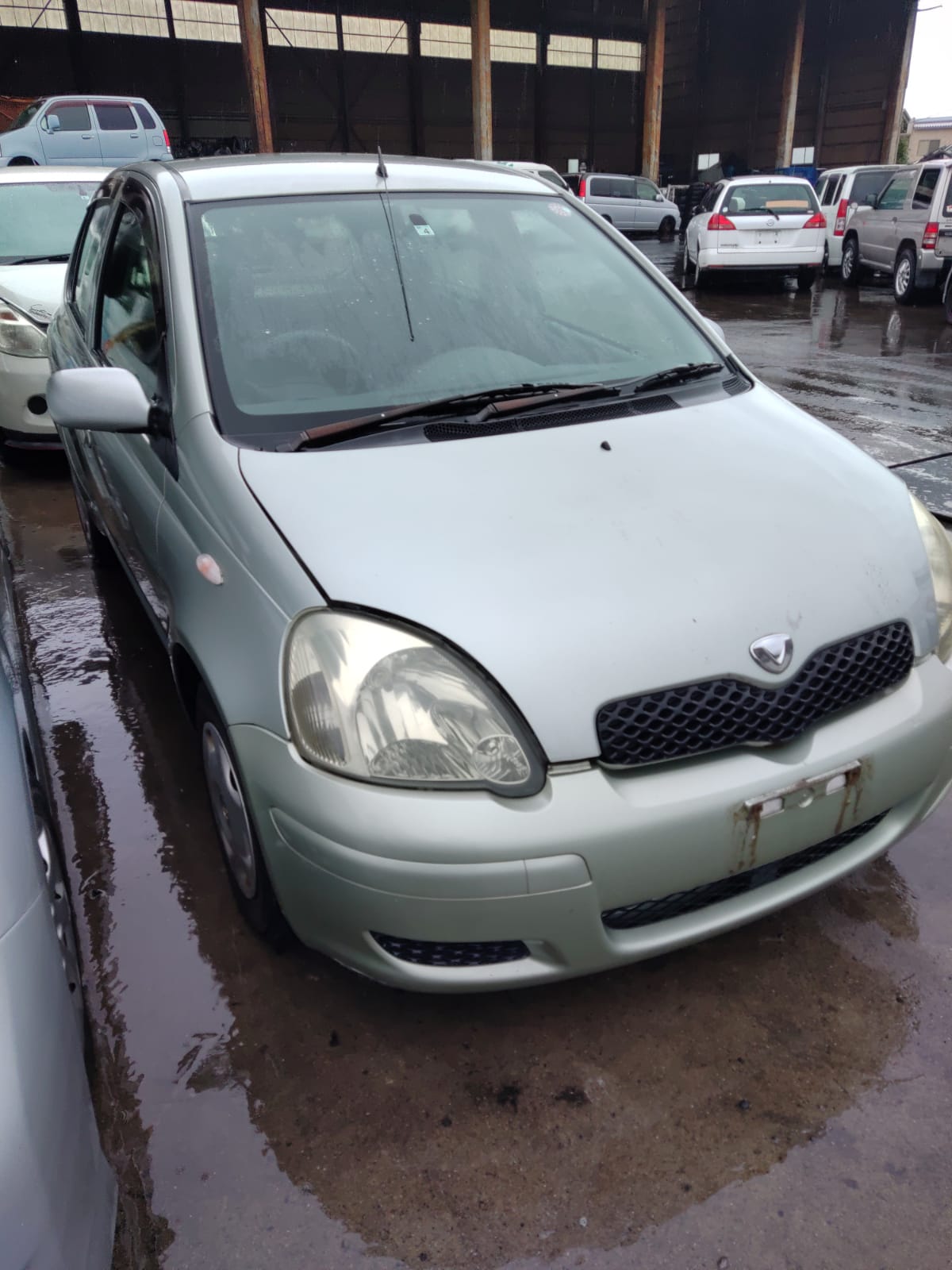 Toyota Vitz SCP10