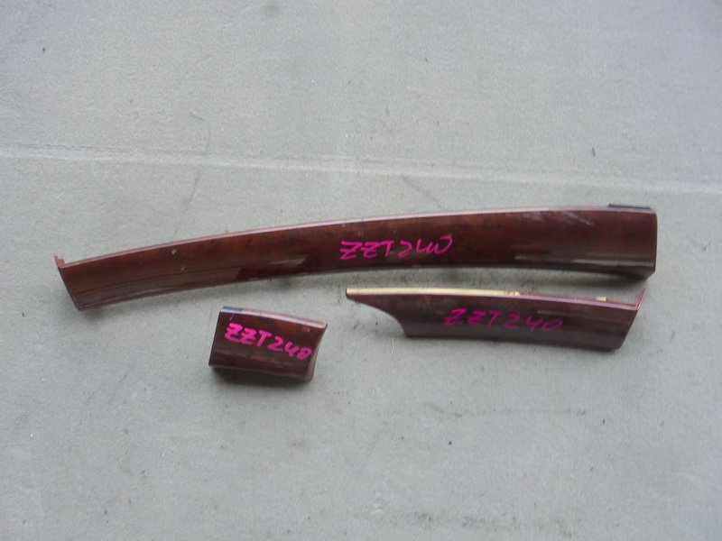 Пластик салона Toyota Premio