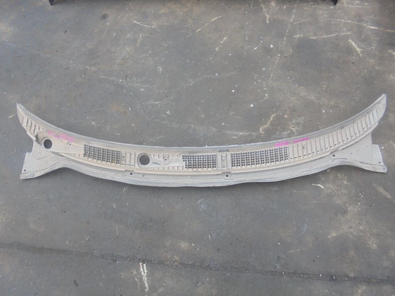 Решетка под лобовое стекло Toyota Lite Ace Noah