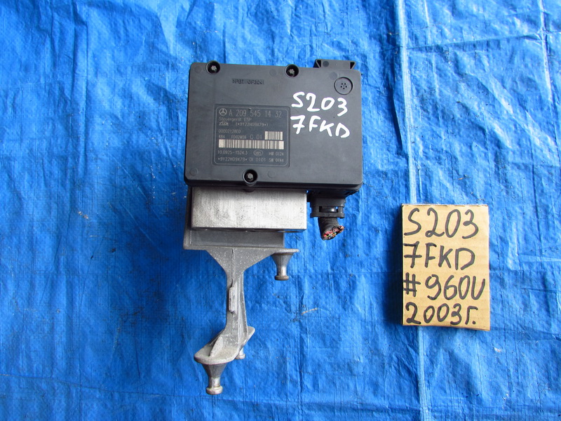 Блок АБС Mercedes-benz C-class