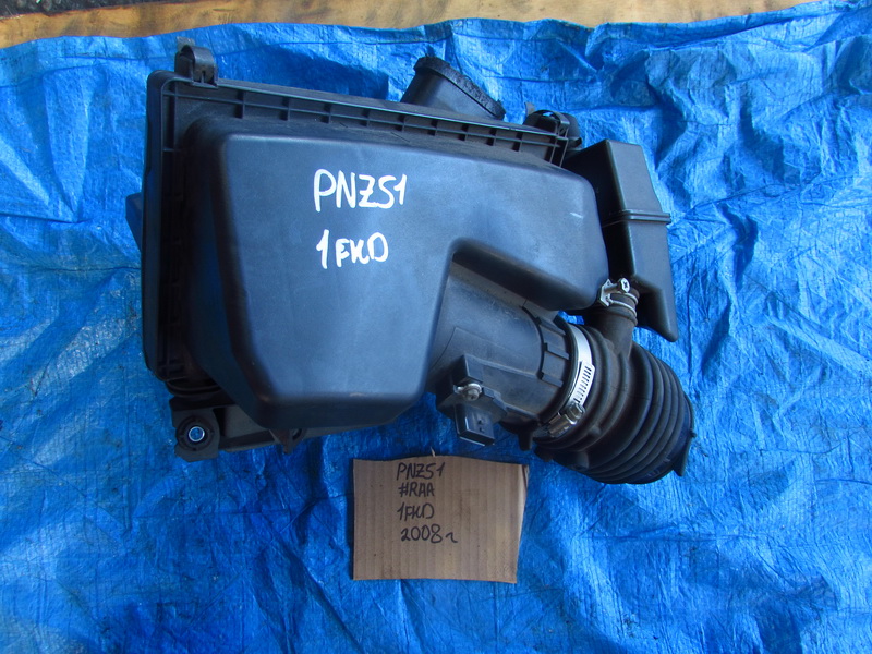 Корпус воздушного фильтра Nissan Murano