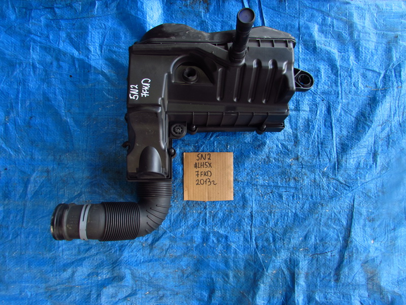 Корпус воздушного фильтра Volkswagen Tiguan 5N2