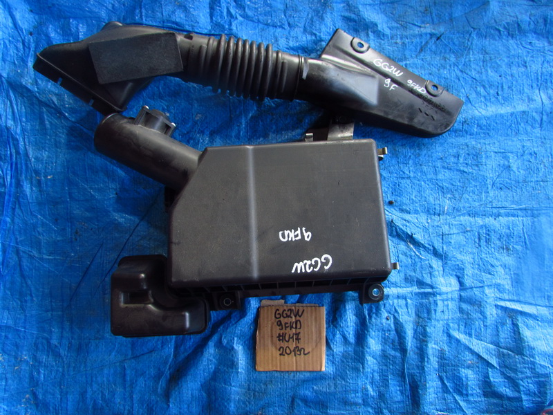 Корпус воздушного фильтра Mitsubishi Outlander