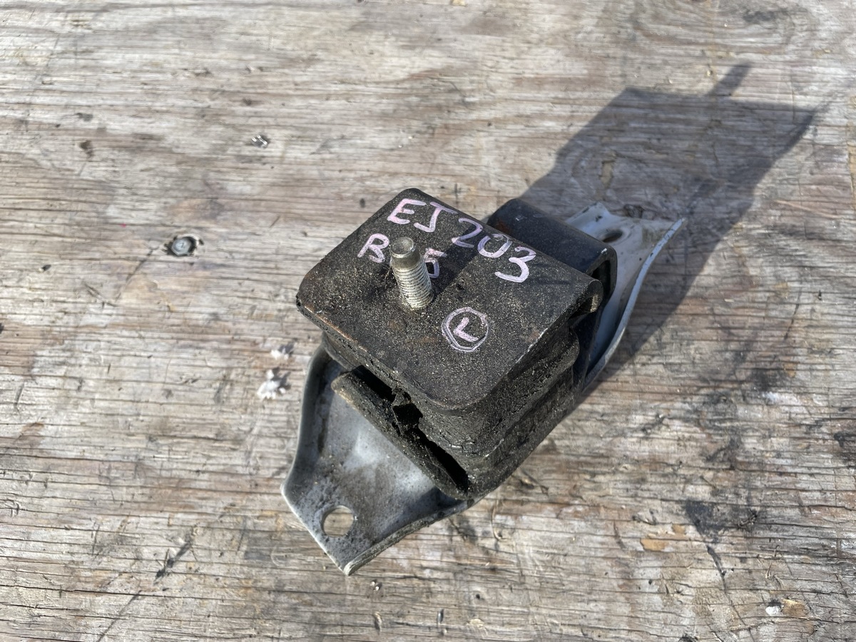 Подушка двигателя Subaru Legacy