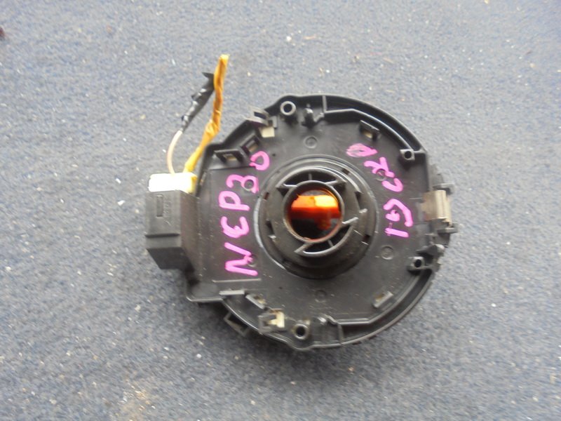 Шлейф подрулевой Toyota Bb