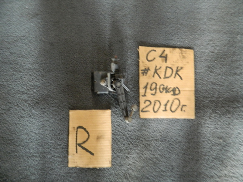 Датчик положения кузова Citroen C4 Picasso UD