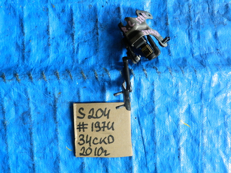 Датчик положения кузова Mercedes-benz C-class S204