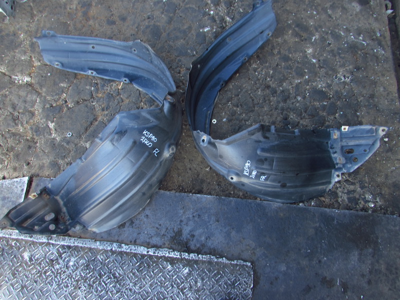 Подкрылок Toyota Vitz