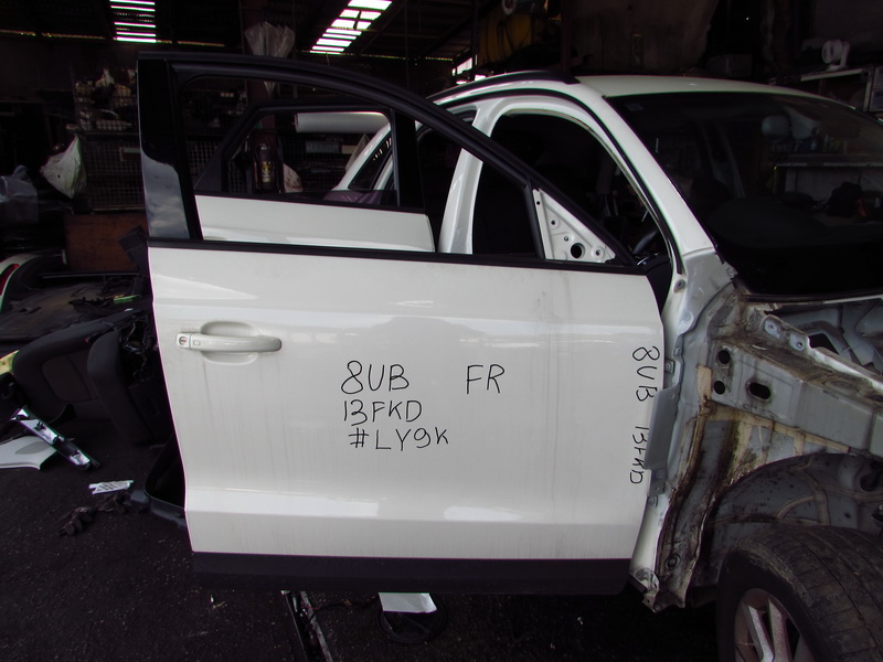 Дверь Audi Q3