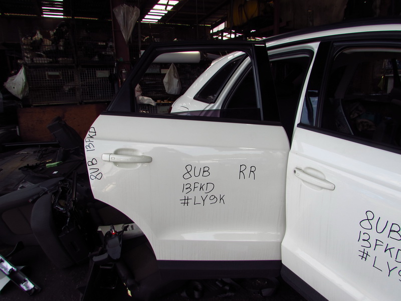 Дверь Audi Q3