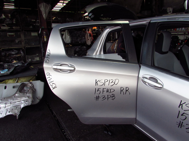 Дверь Toyota Vitz KSP130