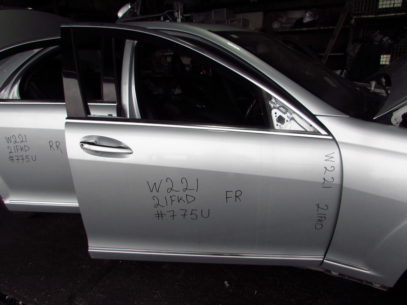 Дверь Mercedes-benz S-class W221
