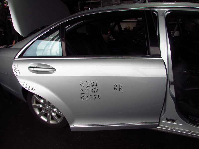 Дверь Mercedes-benz S-class W221