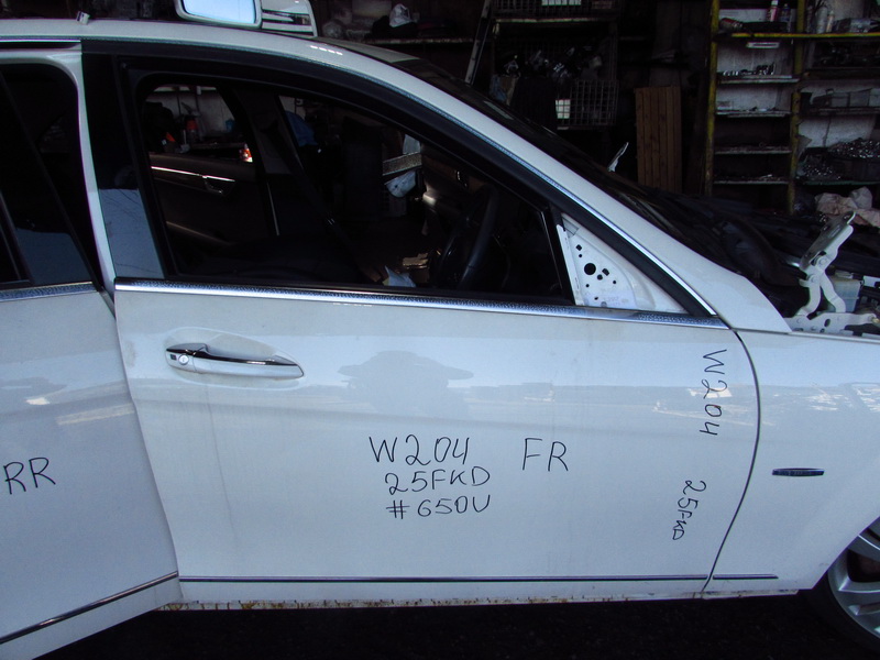 Дверь Mercedes-benz C-class