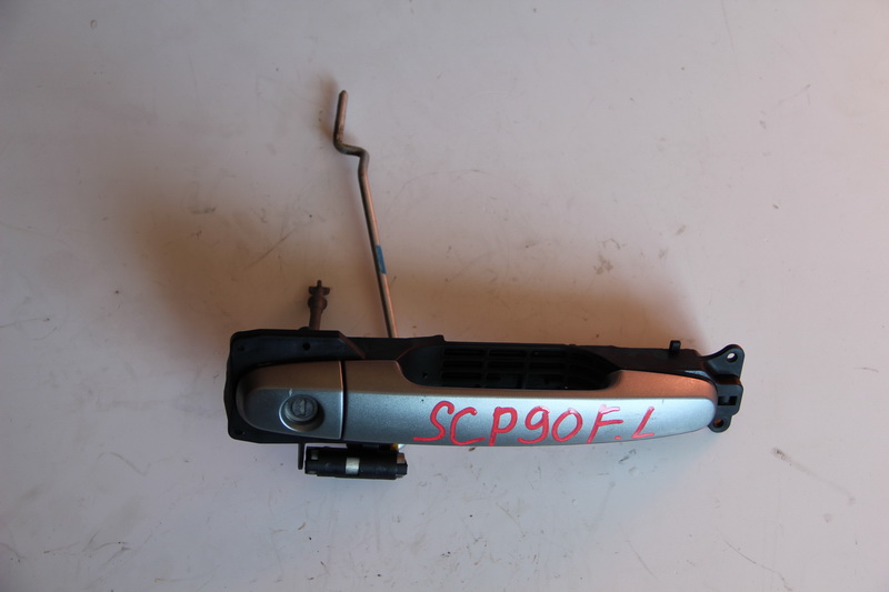 Ручка двери Toyota Vitz