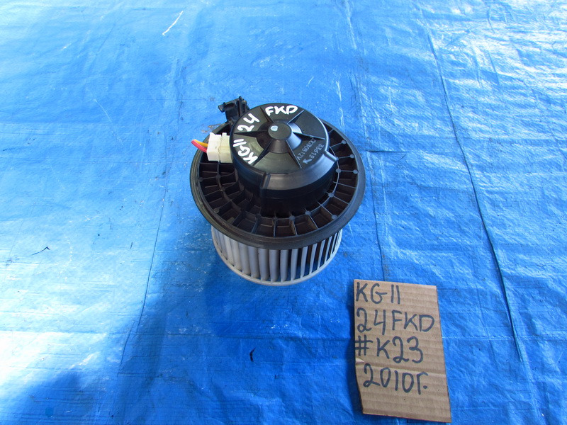 Моторчик печки Nissan Bluebird Sylphy