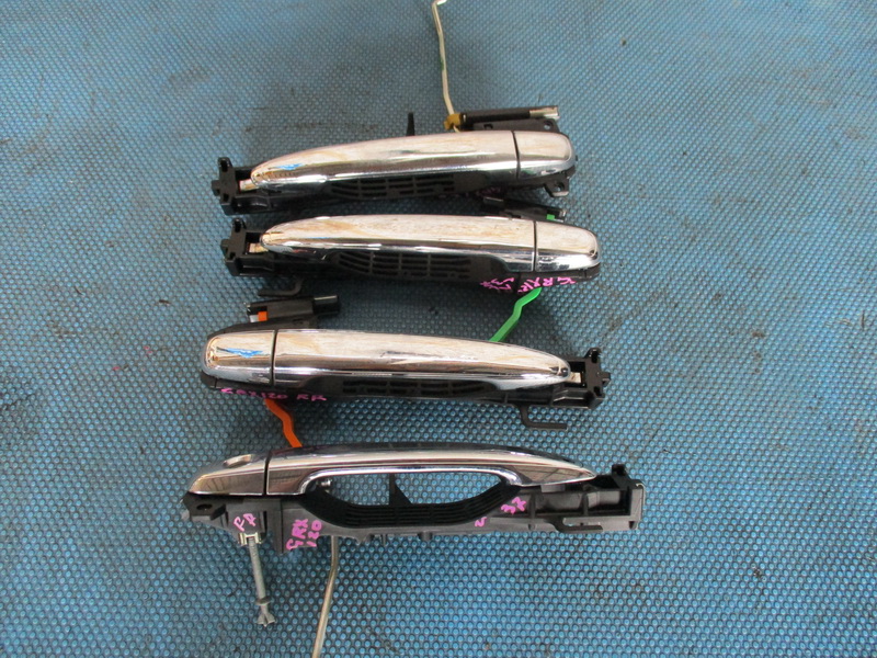 Ручка двери Toyota Mark X