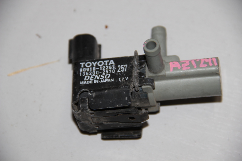 Вакуумный клапан Toyota Caldina AZT241