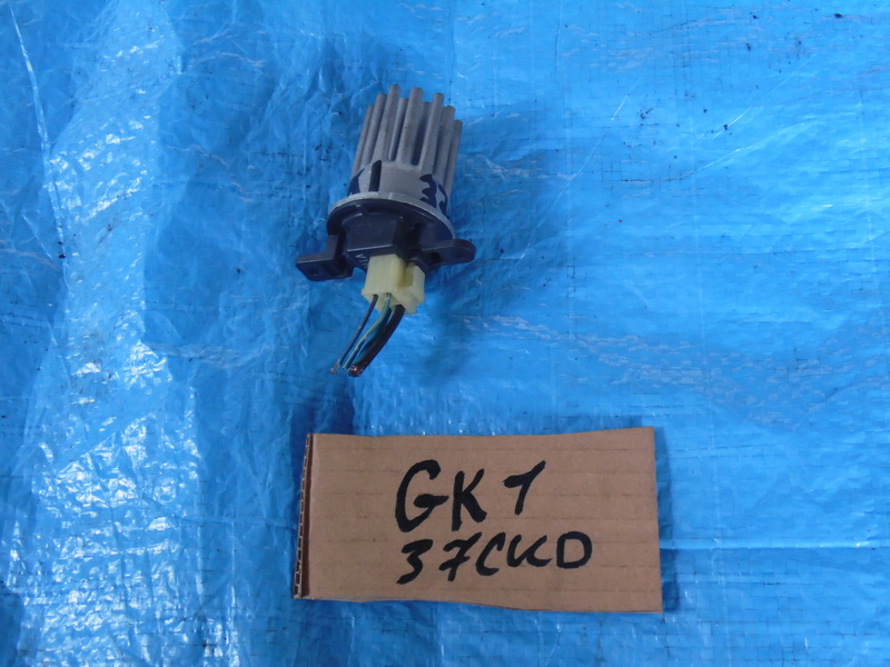 Резистор печки Honda Mobilio Spike GK1