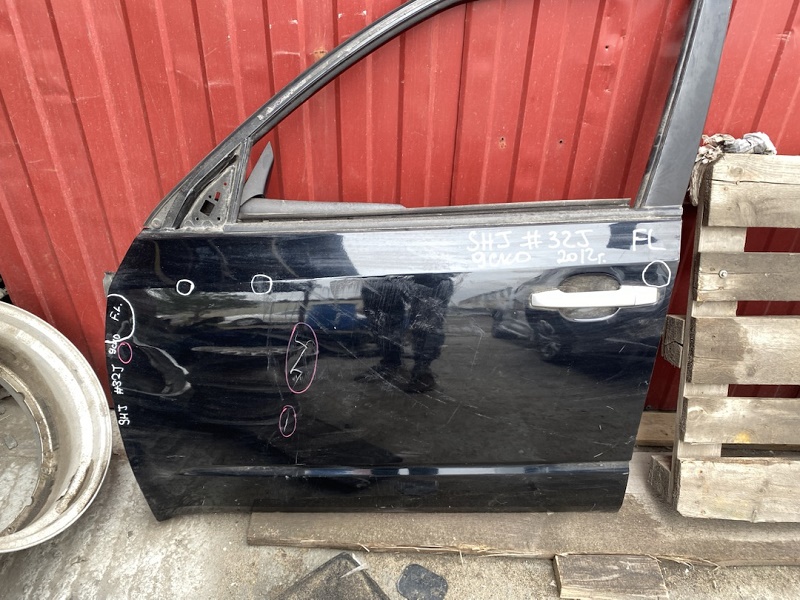 Дверь Subaru Forester