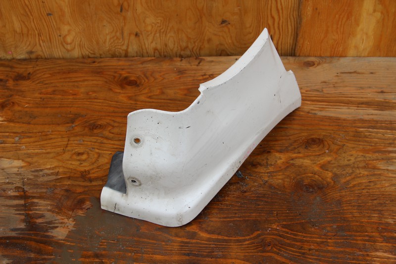 Брызговик Mitsubishi Pajero V75W