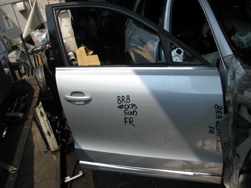 Дверь Audi Q5