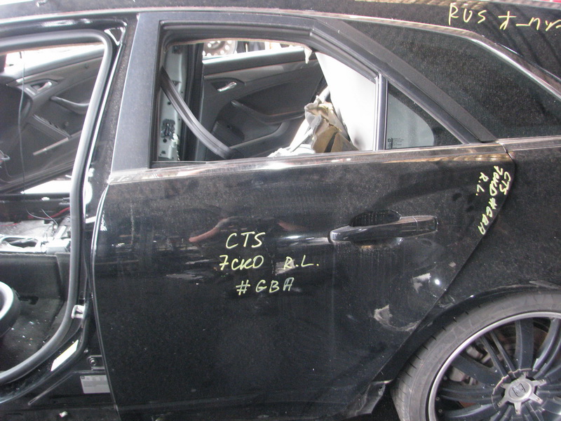 Дверь Cadillac Cts