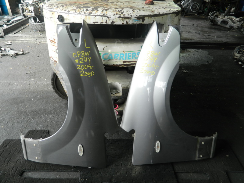 Крыло Mazda Premacy CP8W