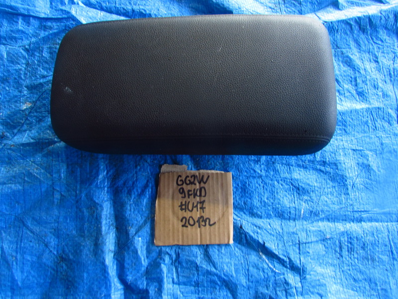 Подлокотник Mitsubishi Outlander