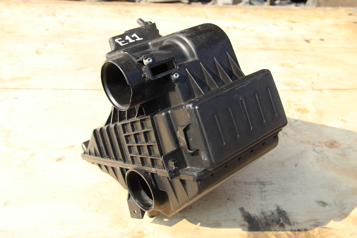 Корпус воздушного фильтра Nissan Note